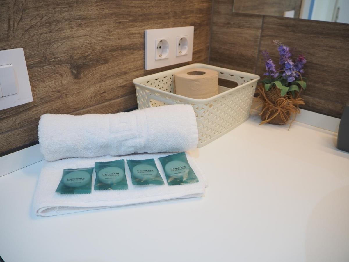 Apartament Amb Piscina I Aparcament - Baixos Amb Jardinet Calella De Palafrugell Exterior foto